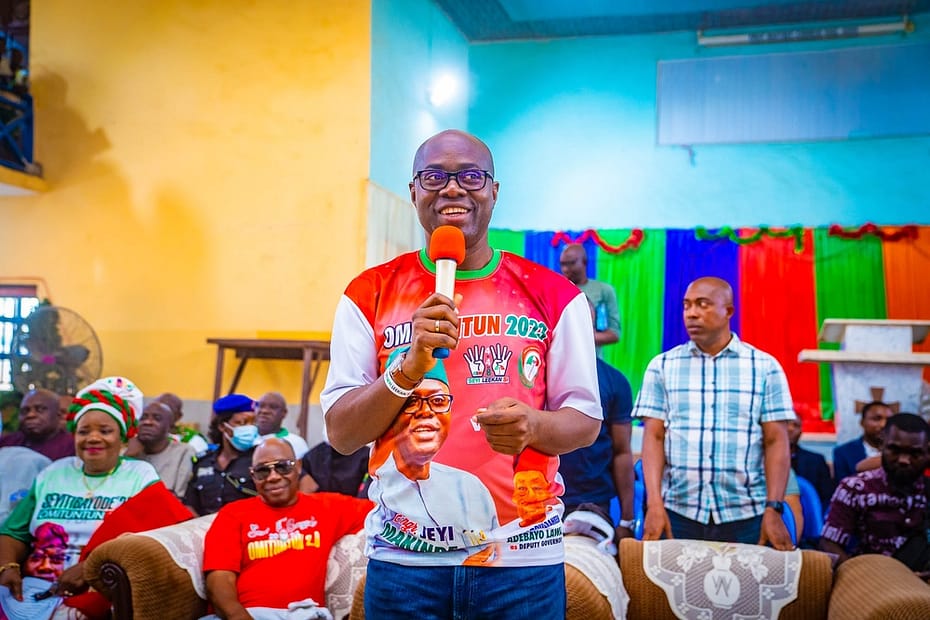 Governor Seyi Makinde speaking to members of the Christian Association of Nigeria in Kisi on January 23, 2023 as part of the campaigns in Oke-Ogun Zone.